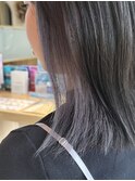 アッシュグレーのイヤリングカラー♪