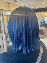 クオリア(Quaria)&nbsp;ハイライトカラー/デザインカラー/ハイトーンボブ/ブルーカラー