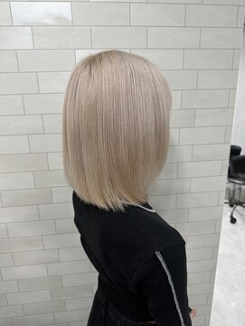 ウィステル(wistell) ホワイトベージュ