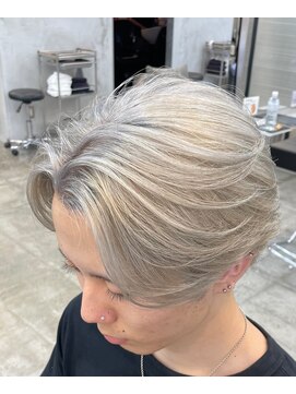 レガロヘアアトリエ(REGALO hair atelier) メンズホワイトカラー