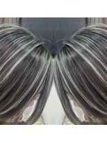 モーメント(Moment) ハイライトカラーアッシュグレージュ