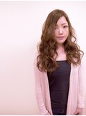 ベストな甘さのちょいカジュアルなドーリーヘア！