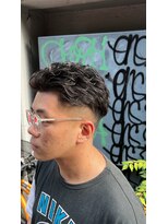 クロムトウキョウ ザ バーバー ネオン 新宿店(CHROM TOKYO the Barber ne/on)&nbsp;フェード＋ツイストスパイラル/ツーブロック/刈り上げ