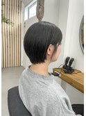 ショート×オリーブグリーン