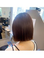 ジエクト ヴィシア(The Ect VIXIA)&nbsp;切りっぱなしボブ×縮毛矯正×オリーブベージュ×ミニボブ