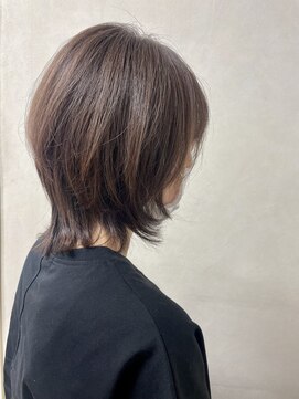 アロット allot ミディアムレイヤースタイル