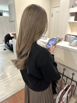 リトルガーデン(Little Garden) 1ブリーチでミルクティーベージュ