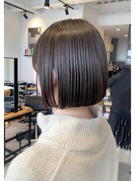 アール(ART) 透明感カラー×ボブ