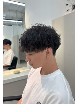 オン(on.) コンパクト 動きのあるパーマ