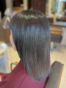 ヘアリゾート粋 ティガ 池袋店(tiga) 艶髪/ストレートセミロング