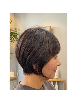 ハイライトショートボブ