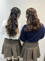 kotona【コトナ】&nbsp;ハーフアップヘアアレンジハーフアップヘアセット結婚式ペア