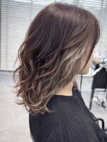 グランデュール 東静岡池田店(GRANDEUR)&nbsp;ミディアムウルフレイヤーカット　東静岡草薙インナーカラー