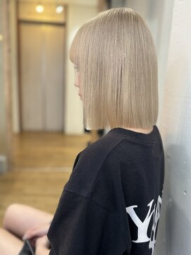 ラピス 新宿(Lapis) 【Lapis新宿】ホワイトブロンドボブ/ハイトーンカラー/ボブ