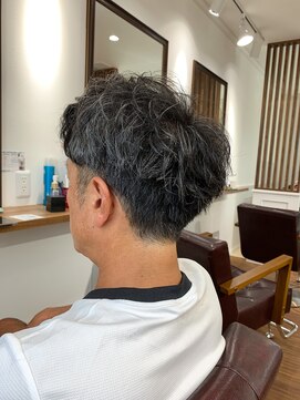 モアナ 逗子(MOANA) グレイヘアーショートスタイル