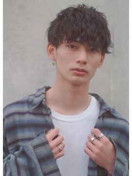 レジュアル(RESSUAL) 無造作　波巻　ニュアンスマッシュ　サイドパート　ツイスパ