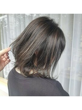 メルク(merc.) ナチュラルハイライト×前下がりボブ【merc.松下】