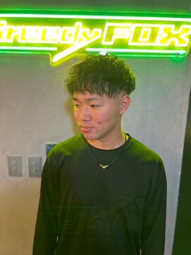 グリーディーフォックス 代々木(Greedy FOX) アップバング/ツーブロックマッシュ/束感/波巻き[シェービング]