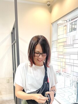 ヘアアンドメイク 心座(hair&make) 大人レイヤーボブ×ピンクインナーで軽さと艶を