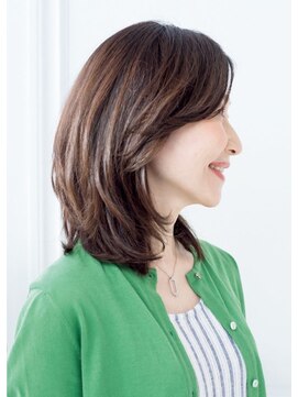 ナチュラルベージュカラー