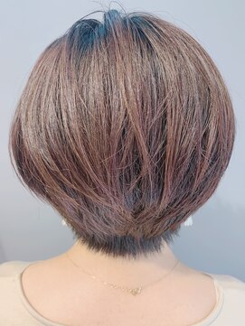 グラッシー センター北店(GLASSI) ショートボブ★耳かけショートフォギーベージュ★センター北