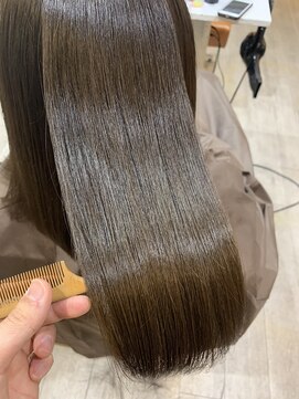 ジーナ 新宿(Zina) インカラミ縮毛矯正【ジーナ新宿　岩本　多矢】