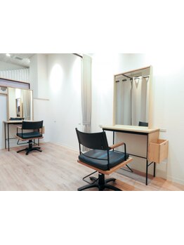 マンツーマン施術で有意義な時間を過ごせる。くつろげる居心地の良い空間でハイレベルな施術をご提供！