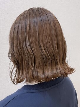 ロルド シェリ(Rold Cheri) パッツンボブのブラウンベージュ