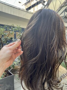 メイクス 表参道(MAKE'S omotesando) ミディアム×オリーブカラー