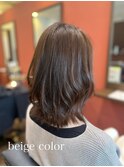 20代、30代に人気のレイヤーカットとベージュカラー