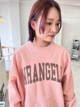 シュプール(SPUR) 大人可愛い艶カラーワインレッド×センターパートボブスタイル