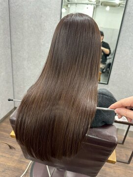 イリ 大阪(ili) 髪質改善/白髪ぼかし/ボブ/ショート/白髪染め