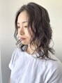 ハク(haku) ミディアムウェーブパーマ