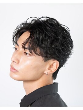 レタッチバイフィフス(RETOUCH by fifth) 原宿フェザーパーマルーズパーマメンズカットセンターパート30代