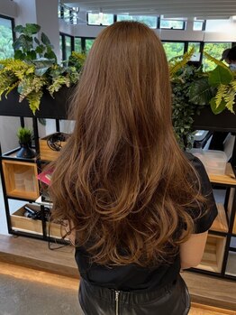 魅力を最大限に引き出す、褒められ大人女性スタイルならお任せください！大人女性の髪のお悩みに特化◎