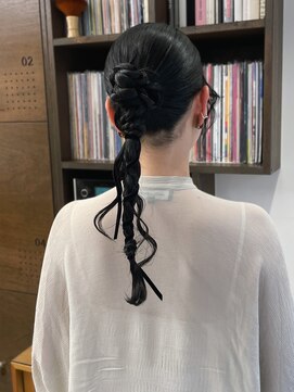 タイトヘアアレンジ