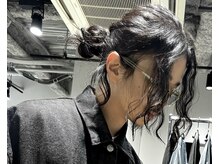 《ツヤのあるシックで上品な質感が人気》メンズパーマ特化サロンだから作れる大人ツイストスパイラルパーマ