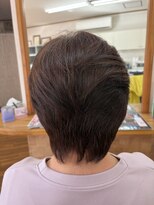 ヘアーズ サエミ ショートレイヤー+イチ・ゴカラー(白髪染め)