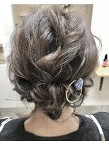 ヘアアンドメイクフリッシュ(HAIR&MAKE FRISCH) ゆるふわアレンジ3