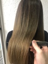 ディー エメ(D-aimer-)&nbsp;ブリーチ部と根本を繋げる細かめハイライト　【２ＷＡＹカラー】