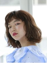 美容 キロ(Kilo) ゆるいパーマの切りっぱなしボブ
