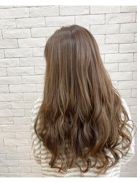 ルチナ 秦野(Lucina) 【船生明日香】デザインカラー/シアベージュ／ゆるふわ