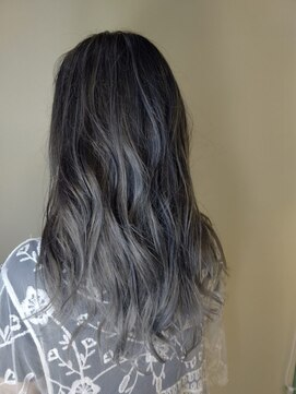 ウィット アンド ラファム Wit &La Famme ブリーチするの怖かった的バレイヤージュ（笑）