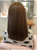艶サラ髪ストレートヘア