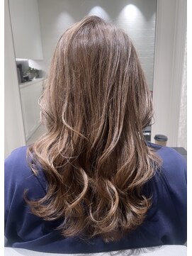 ステア ケース(stair case) 【NATASHA】銀座レイヤーカット/20代/30代/40代/50代