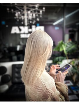 ディーカヘアーセンダイ(Di KA HAIR sendai) ホワイトブロンド