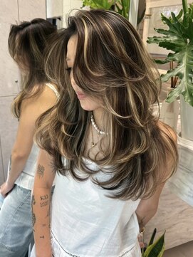 ディモアンド 表参道(Dimo&) ハイライト/黒髪カタログ/クラゲヘアー/オリーブグレー