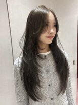 ジーナ 渋谷本店(Zina)&nbsp;透明感オリーブグレージュ ×レイヤーカット