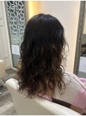 強めカールミディアムロングレイヤー