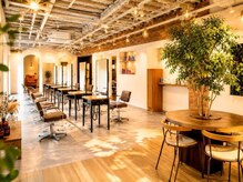 ノア(NOA)の雰囲気(カフェのようなお洒落な店内でごゆっくりとお寛ぎ下さい♪)